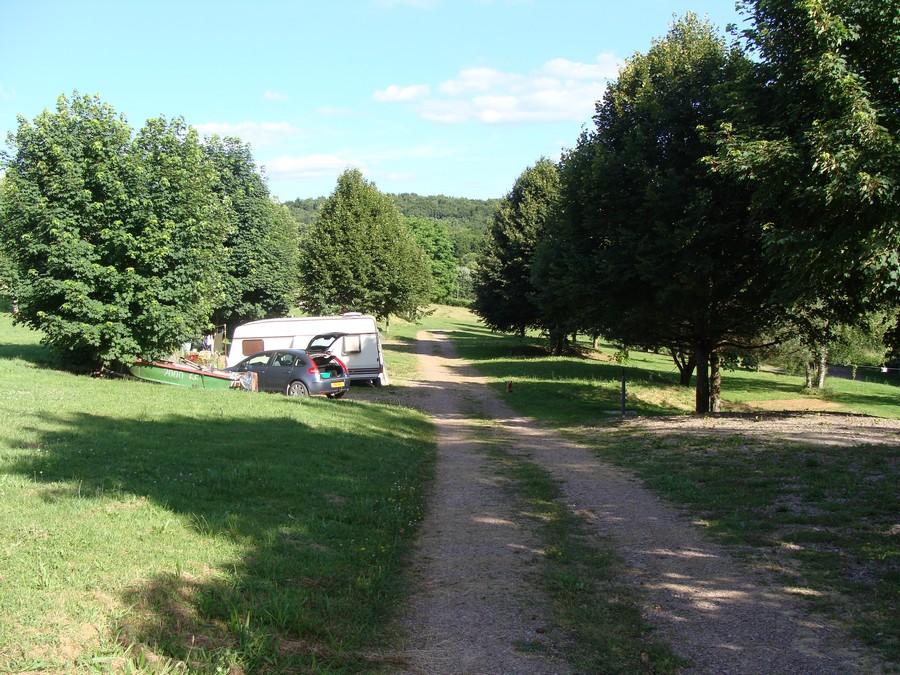 CAMPING MUNICIPAL DE BRASSY