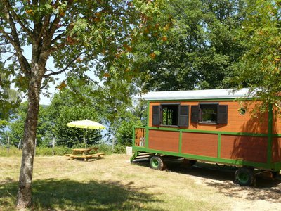 Roulotte Acacia-Cabane verte