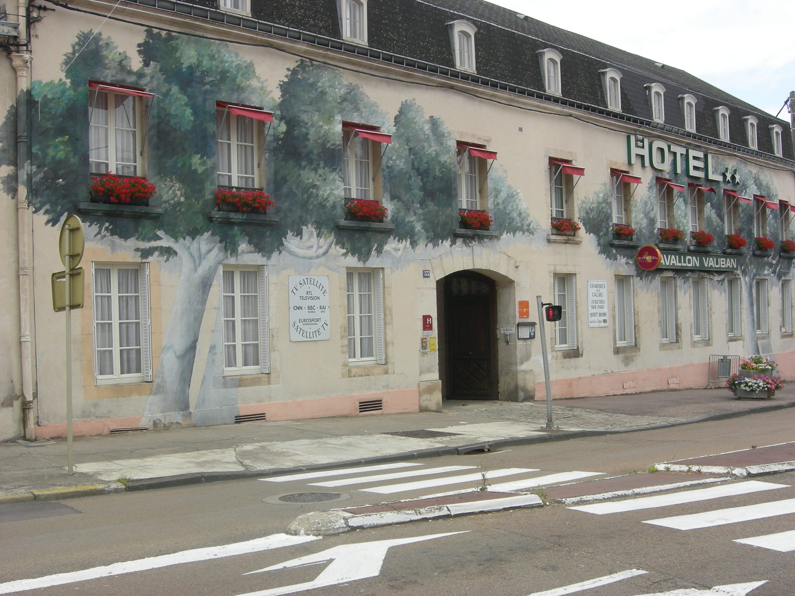 Façade extérieure - Citotel Avallon Vauban