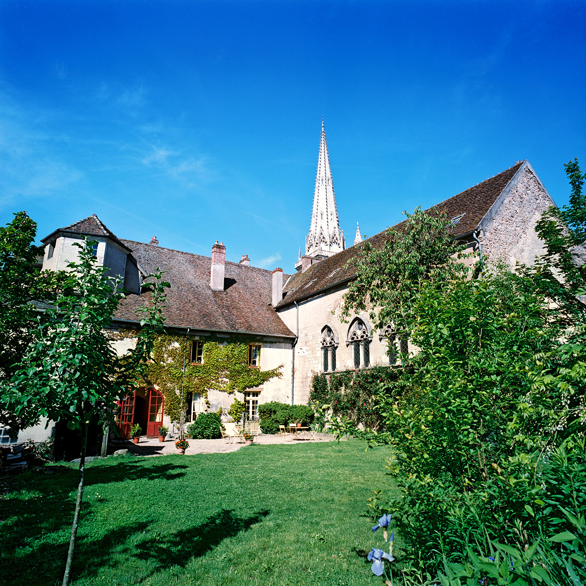 maison côté jardin